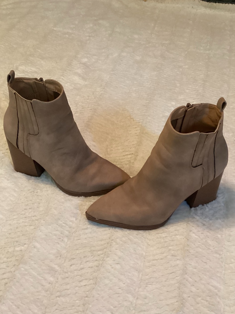 Womens Beautiful Indigo Rd Sz 6.5 Pointed Toe Zip Side Heel Booties